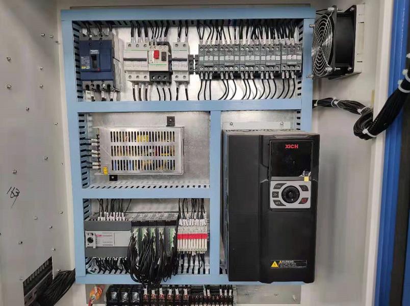 西驰XFC500变频器在塑料挤出机上利用(图2)